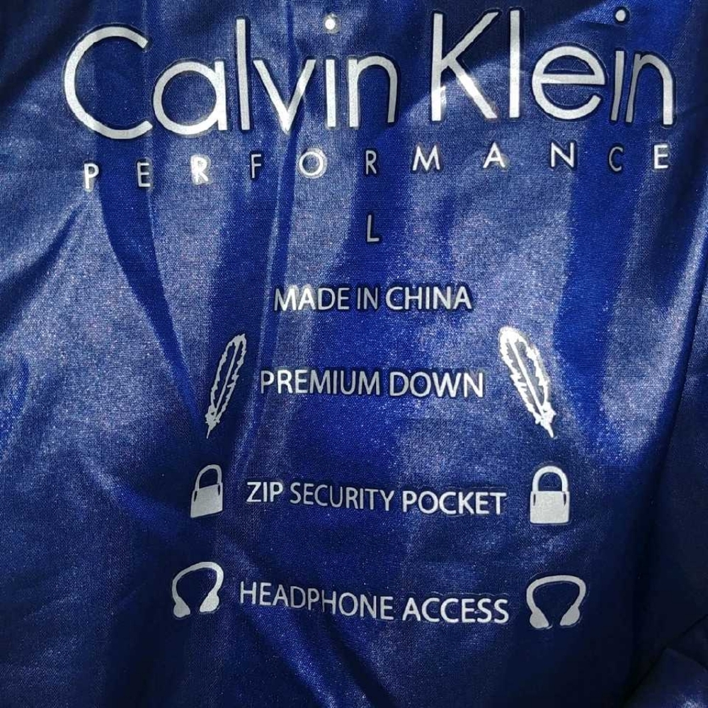 Calvin Klein Performance puffer - Picture 2 of 10